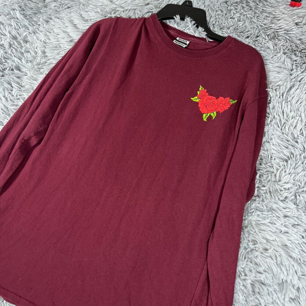 Broken Promises Adult Shirt Medium Red Graphic Flower Rose Pullover Tee Mens